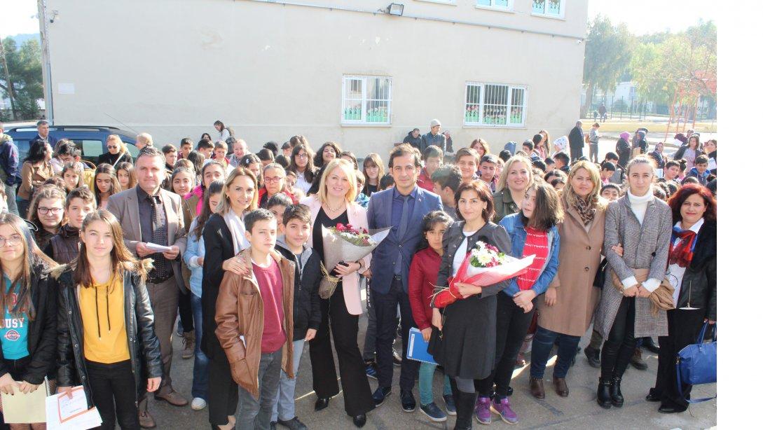 Vali Kazım Paşa Ortaokulu Karne Töreni