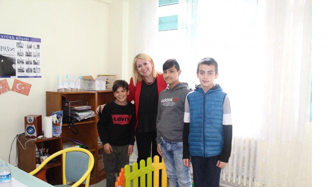 İlçe Milli Eğitim Müdürümüz Arzu GÜNAYDIN okul ziyaretlerine devam ediyor.