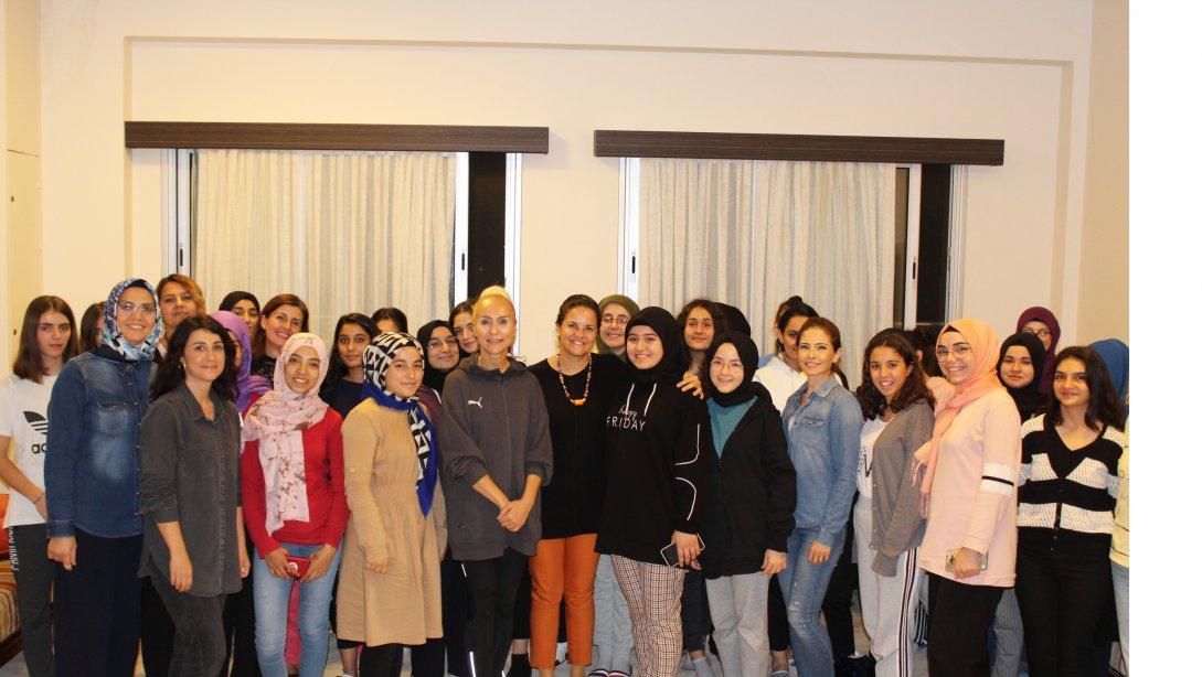 Şehit Abdullah Tayyip Olçok Anadolu İmam Hatip Lisesi Pansiyonu Kız Öğrencilerine Moral Gecesi