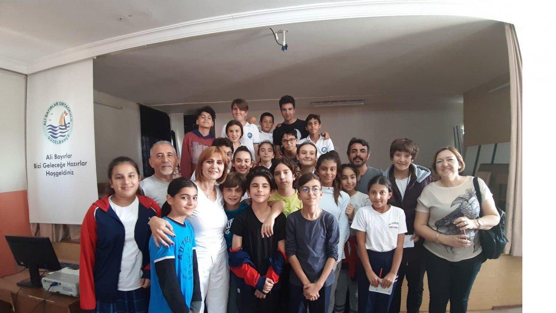 İlham Veren Buluşmalar kapsamında ilk Türk Milli Atletimiz Süreyya AYHAN, Ali Bayırlar Ortaokulu'nda öğrencilerle buluştu.