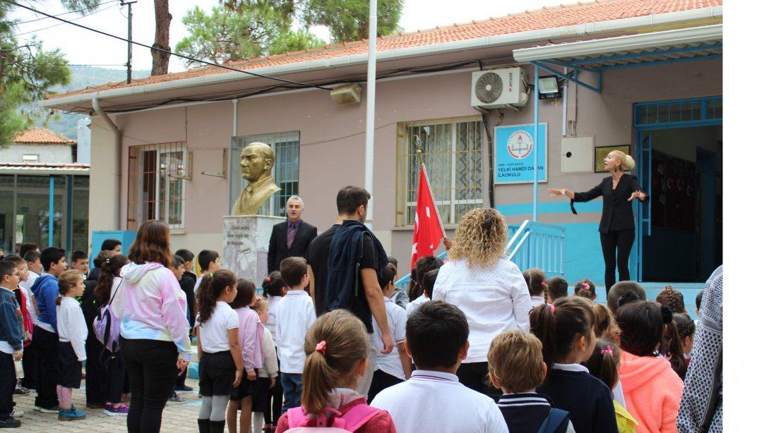 Yelki Hamdi Dalan İlkokulu'nda İlçe Milli Eğitim Müdürümüz Sayın Öznur ÇETİN Yönetiminde İstiklal Marşı Töreni