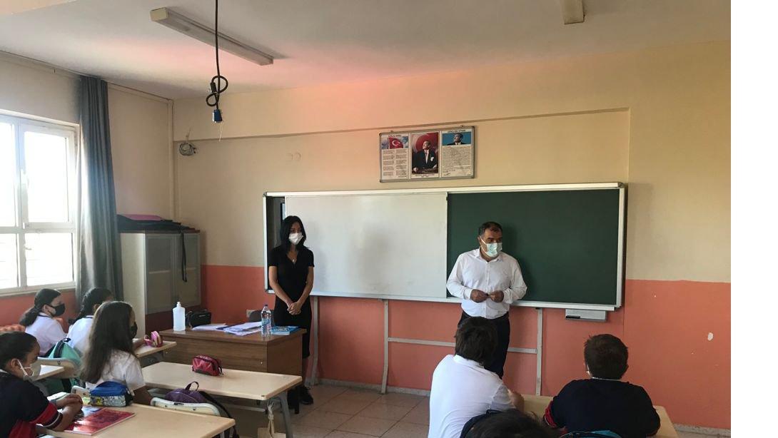 İlçe Milli Eğitim Müdürümüz Sayın Murat ÇEVİK, Hakkı Oğuz Tabaoğlu İlkokulu ve Dr. Güngör Özbek Ortaokulu'nu Ziyaret Etti.
